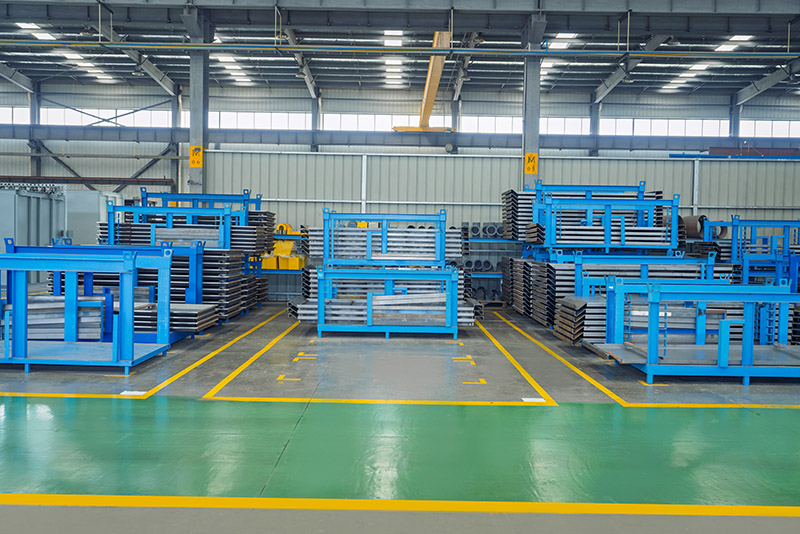 معدات المصنع